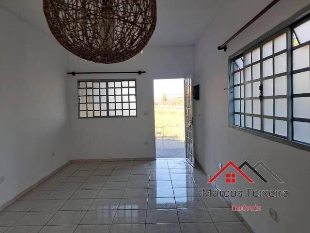 #365 - Casa para Locação em Atibaia - SP